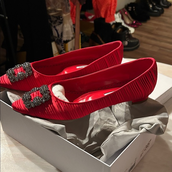 Manolo Blahnik Red Flats with Embellished Buckle - Picture 5 of 5